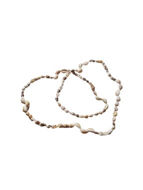 🌲10/$20. Elegant HILO HATTIES Sea Shell Necklace